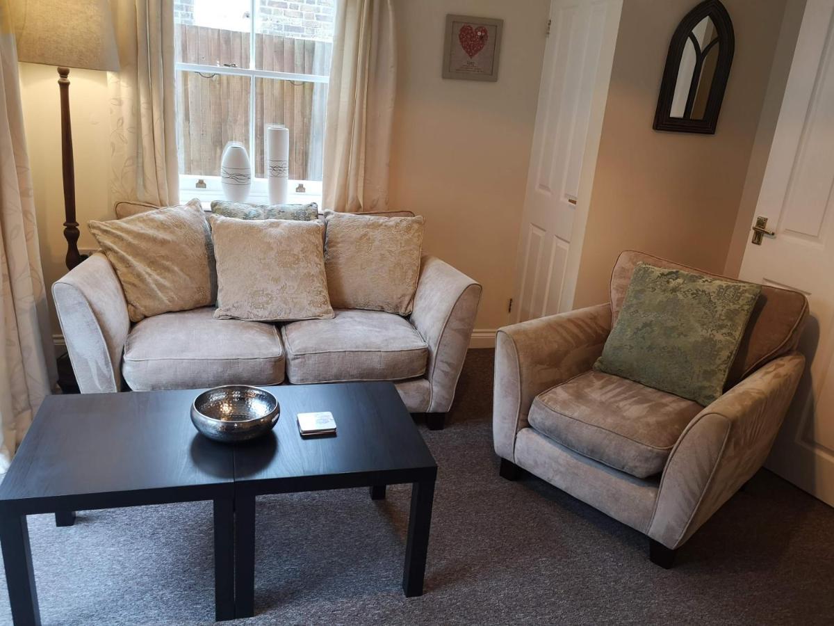 Coastal Escape Deal - 2 Bedroom House -Short Lets & Serviced Accommodation Екстер'єр фото